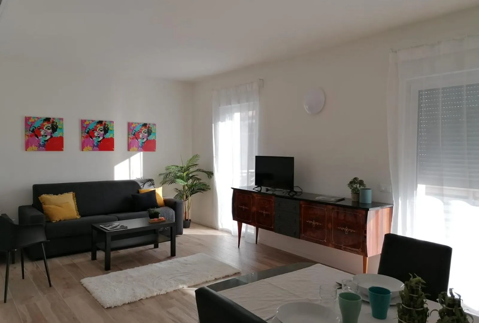 Eco Lake Apartments 佩斯基耶拉德加达