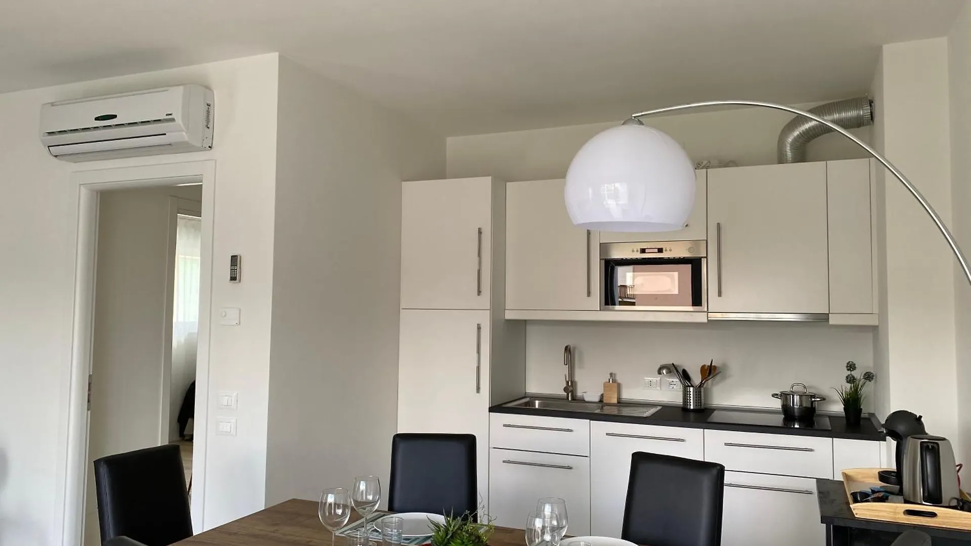 Eco Lake Apartments 佩斯基耶拉德加达 0*,  意大利
