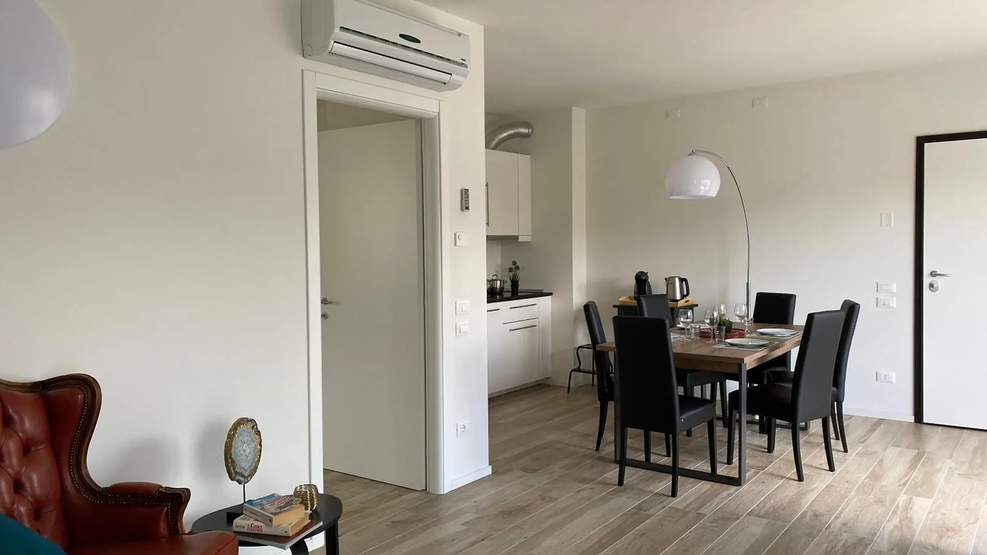 Eco Lake Apartments 佩斯基耶拉德加达 意大利